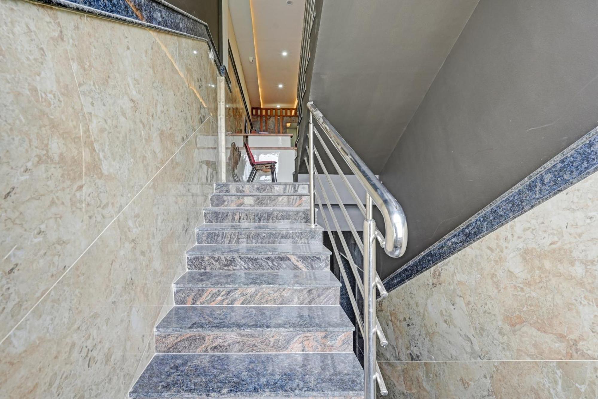 Hotel O Sri Chowdeshwari Boarding And Lodging Tavarikere المظهر الخارجي الصورة